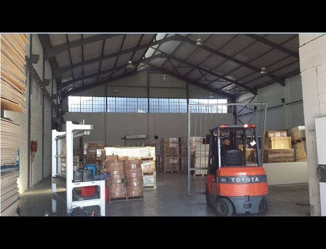 970M² FACTORY TO LET IN BELLVILLE CENTRAL